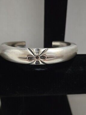 Vintage Native American Handstamped Cuff Bracelet 7.5 Inch Inner Diameter 38.5g
